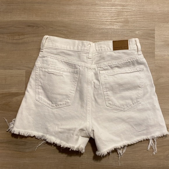 American Eagle High Rise Mom Short - Picture 2 of 6